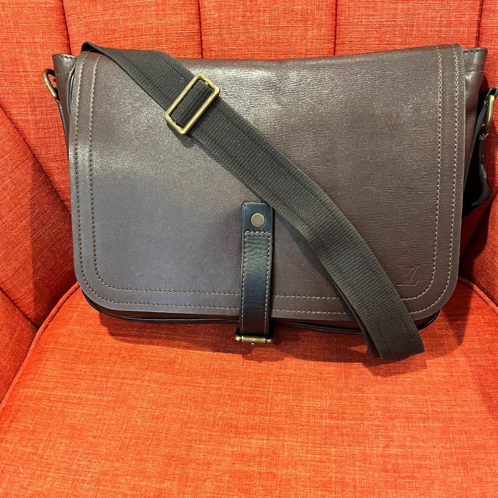 Louis Vuitton Utah Leather Omaha LARGE Messenger Bag 17 x 13 x 5